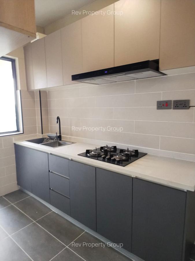 2 Bed Apartment with En Suite in Lavington - 3