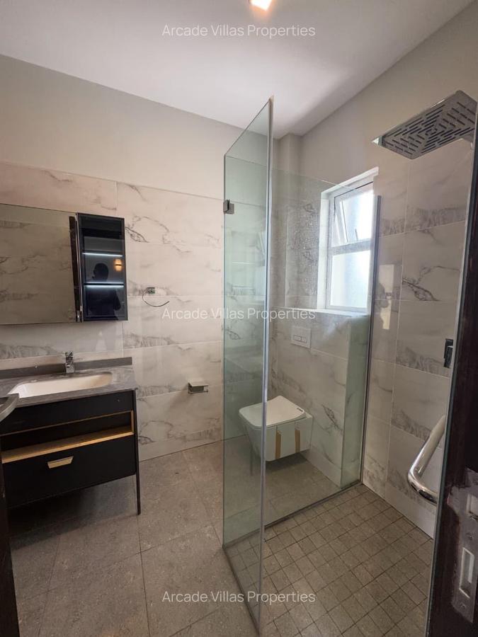 3 Bed Apartment with En Suite in Riverside - 9