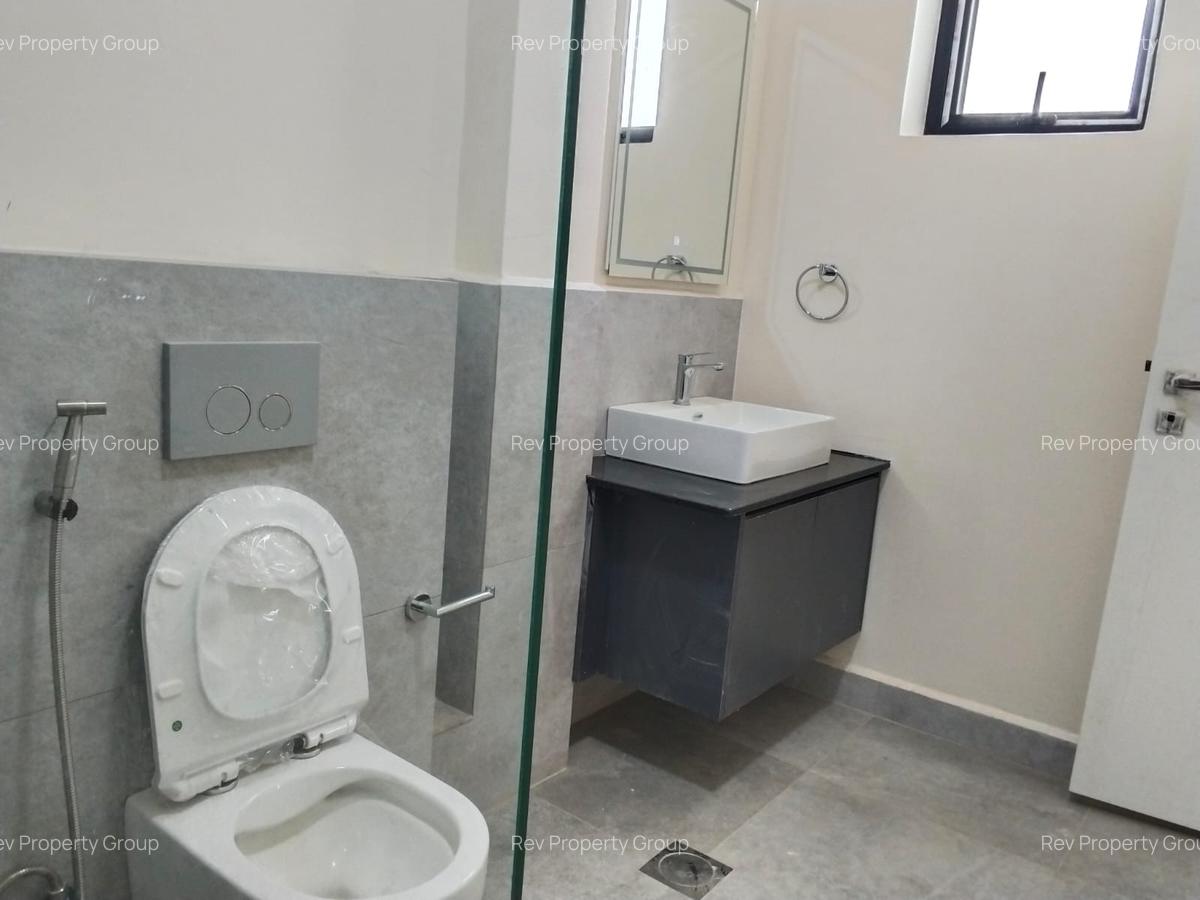 4 Bed Apartment with En Suite in Westlands Area - 14