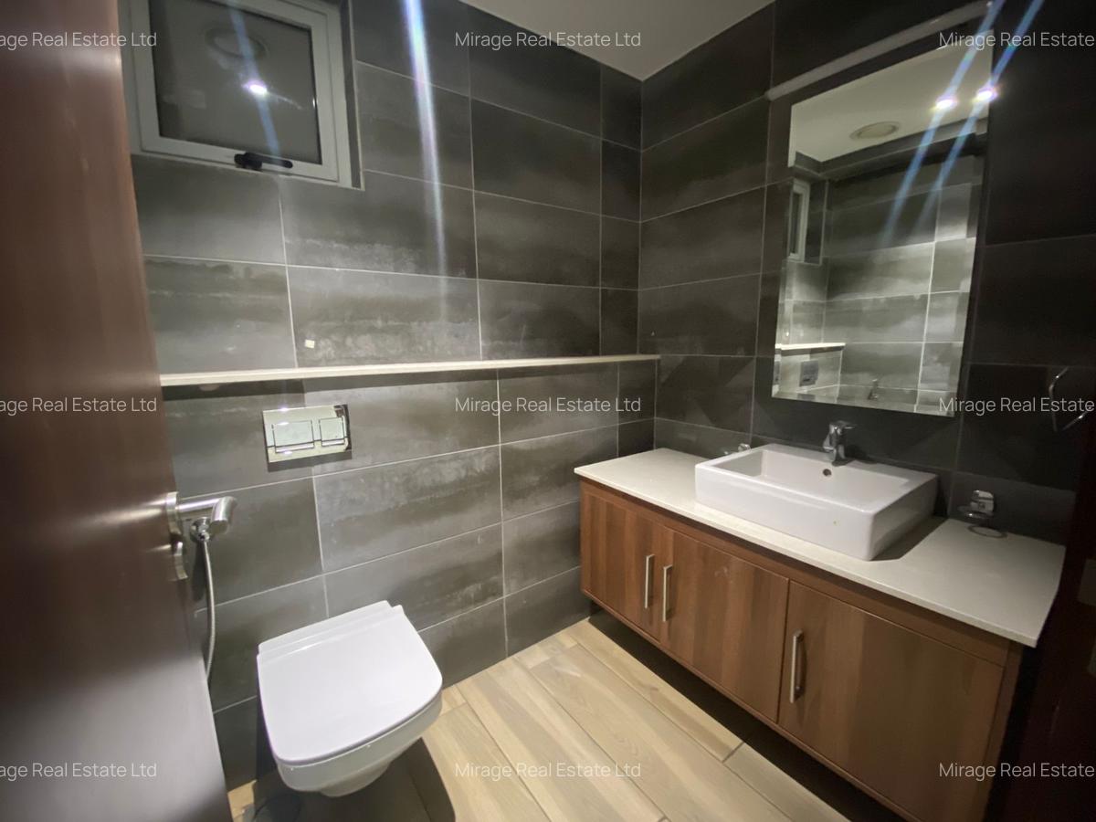 3 Bed Apartment with En Suite in Parklands - 9