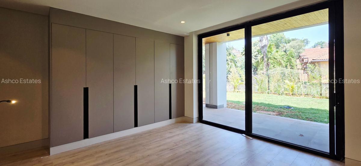 5 Bed Villa with En Suite at Granville Grove - 10