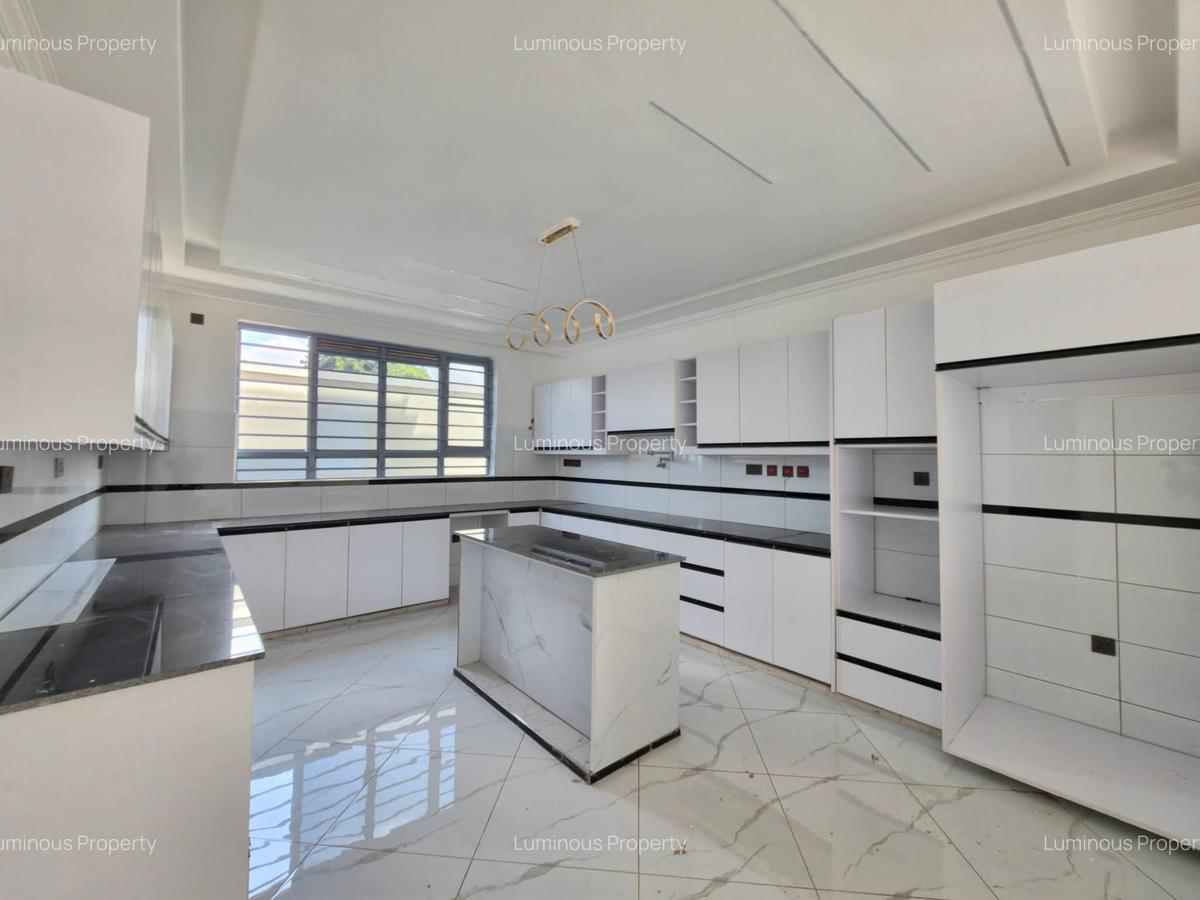 5 Bed House with En Suite at Mugutha - 8
