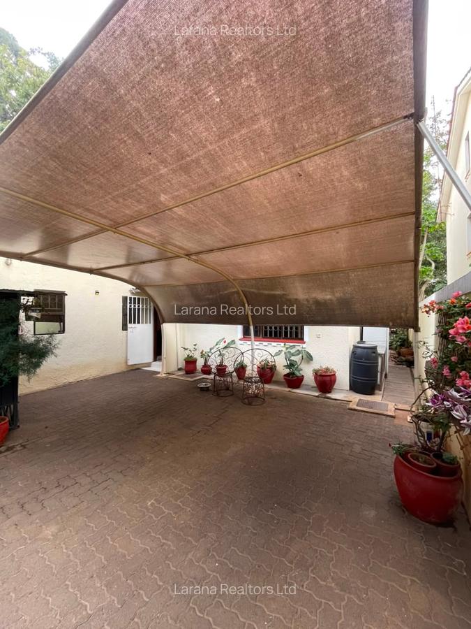 4 Bed Townhouse with En Suite at Maji Mazuri Rd - 18