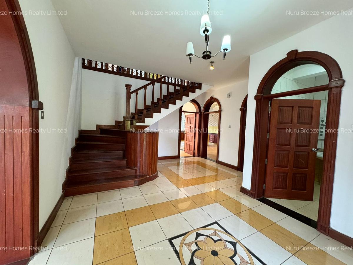 5 Bed Townhouse with En Suite in Rosslyn - 5