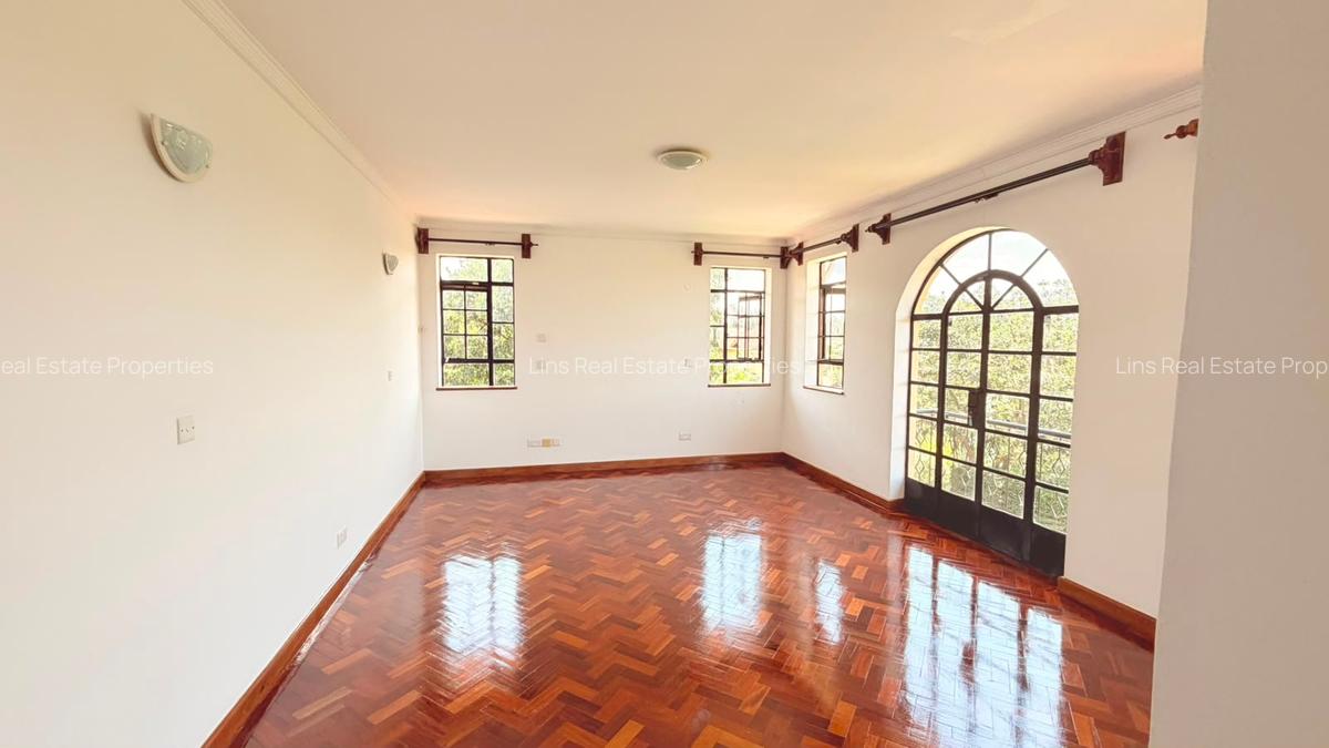 5 Bed Townhouse with En Suite in Kitisuru - 13