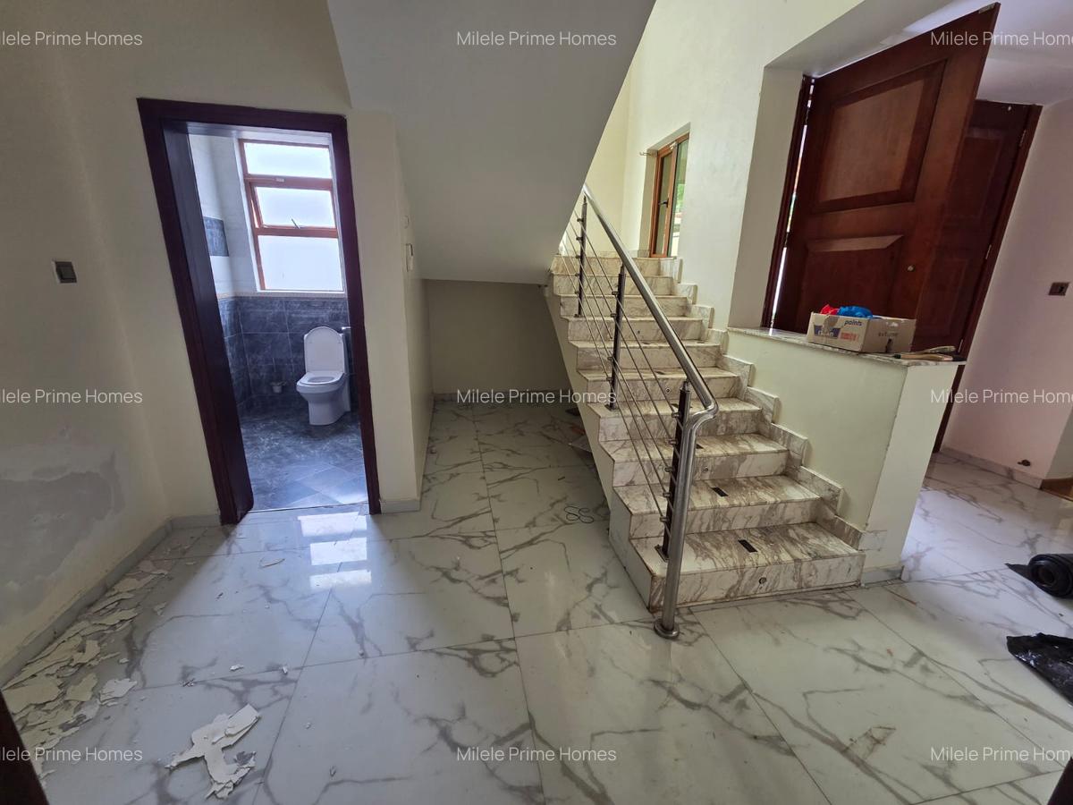 5 Bed Villa with En Suite in Lavington - 17