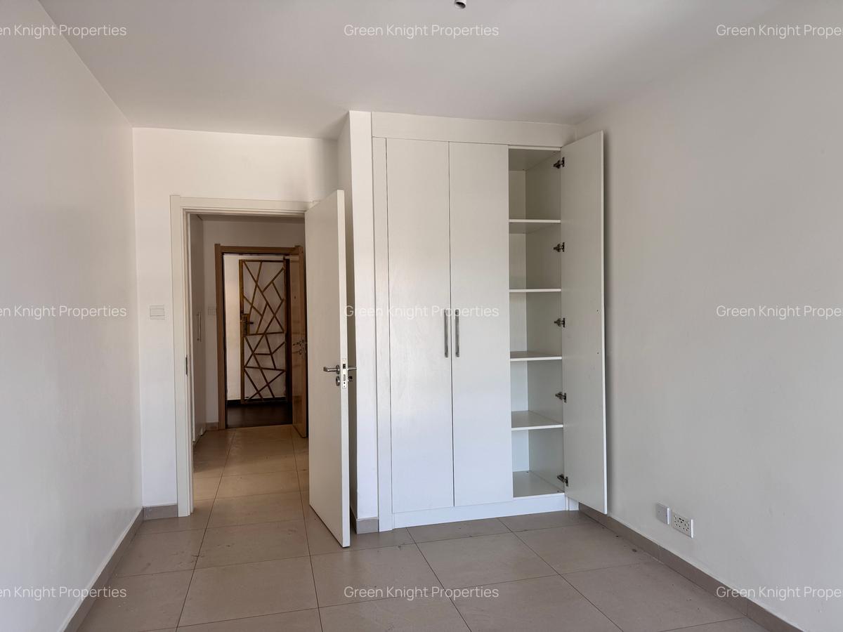 Serviced 1 Bed Apartment with En Suite in Lavington - 6
