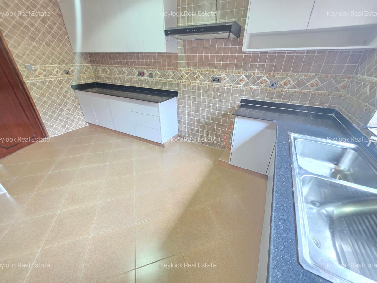 4 Bed Townhouse with En Suite at Riara Road - 10