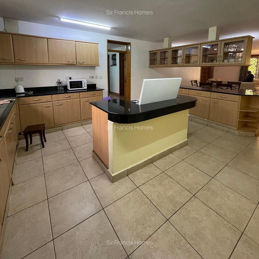 Serviced 3 Bed Apartment with En Suite in Westlands Area - 11
