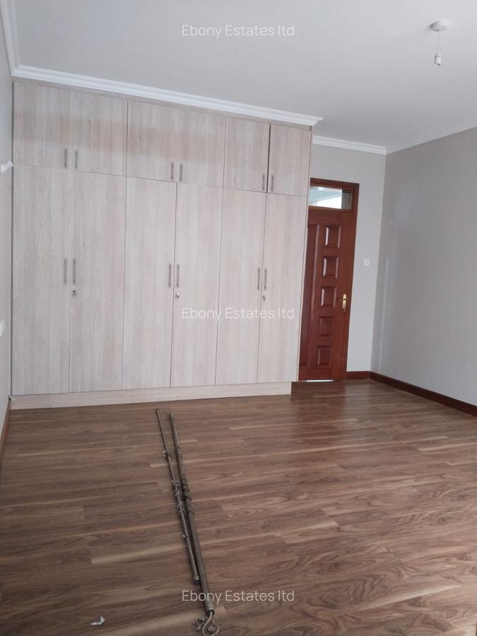 3 Bed Apartment with En Suite in Riverside - 18