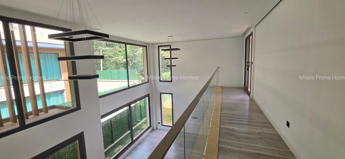 5 Bed Villa with En Suite in Lavington - 3