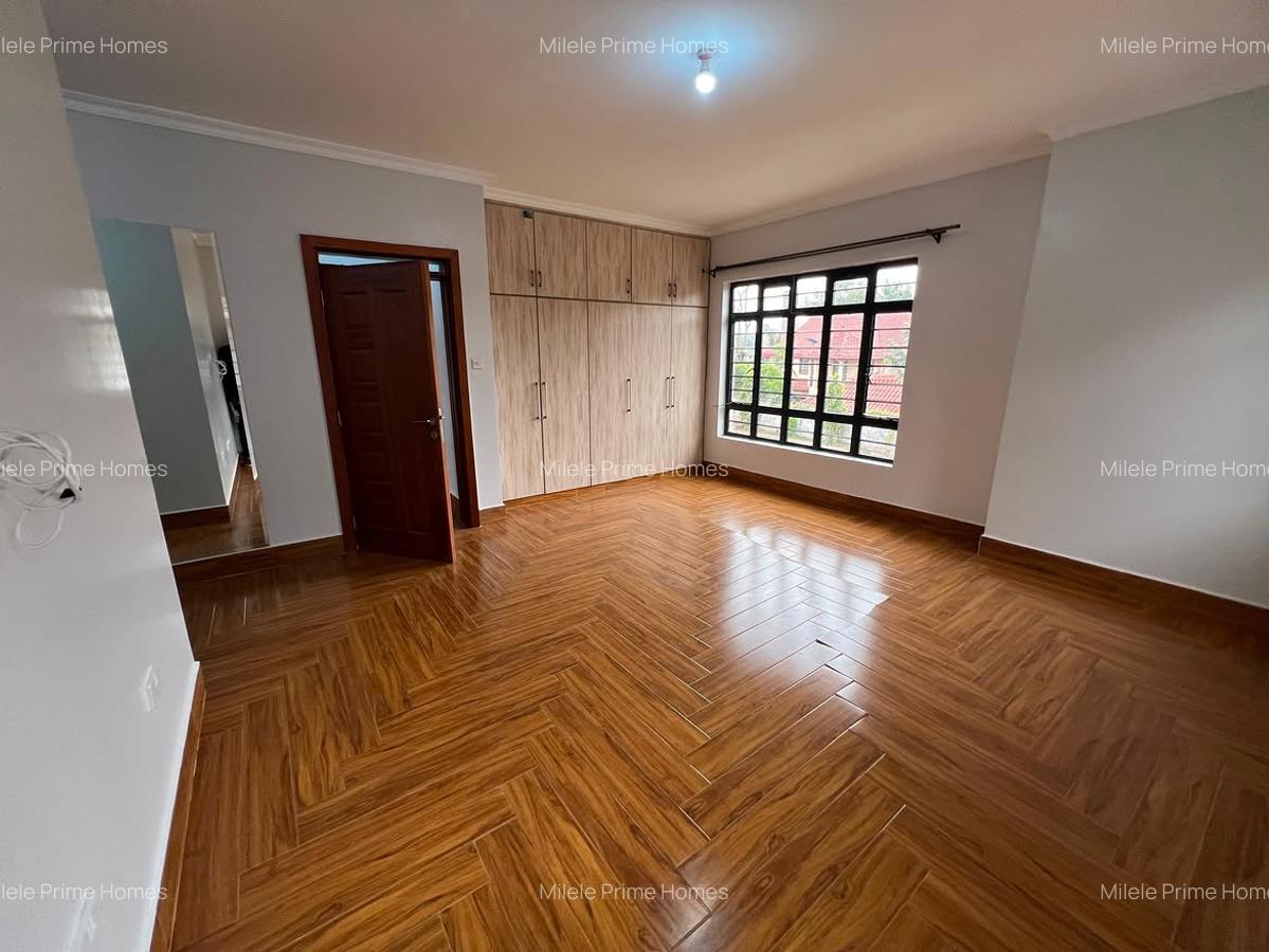 4 Bed Villa with En Suite at Runda Close - 11