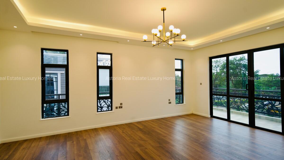 5 Bed Villa with En Suite at 2026-377 - 7