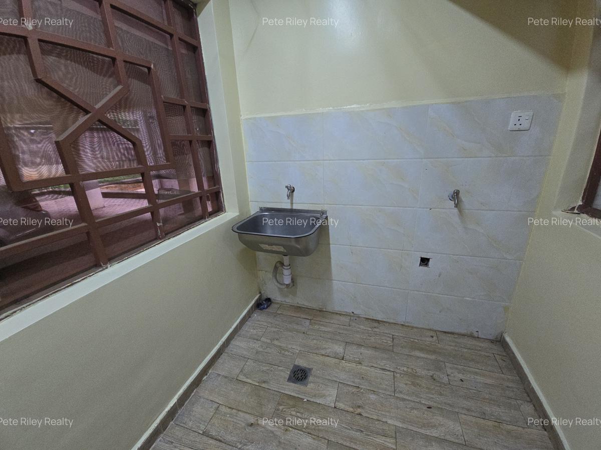 2 Bed Apartment with Swimming Pool at Ole Dume Rd - 7
