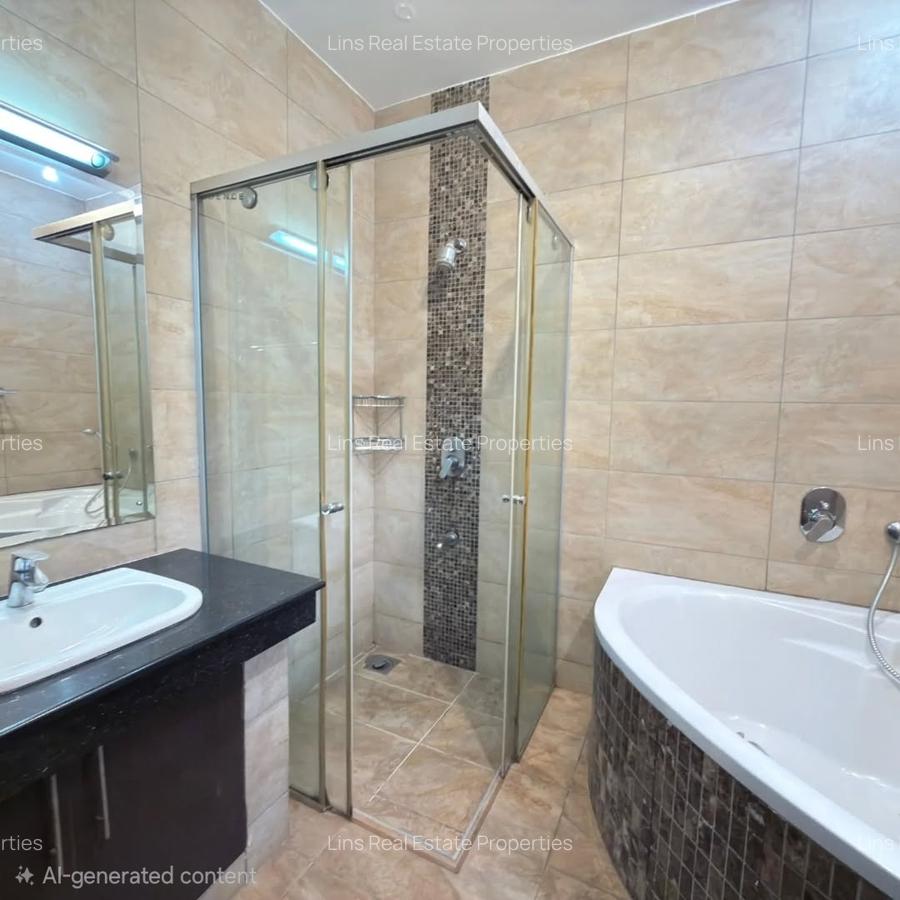 5 Bed Townhouse with En Suite in Lavington - 11