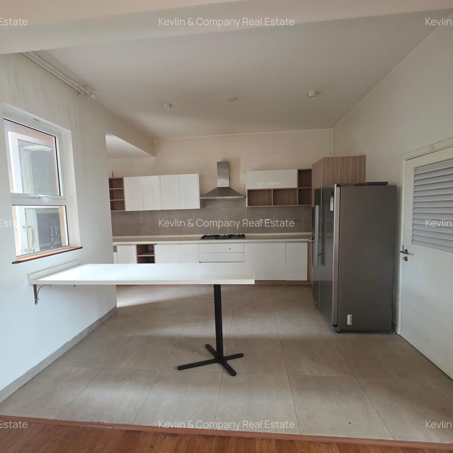 4 Bed Townhouse with En Suite in Lavington - 4