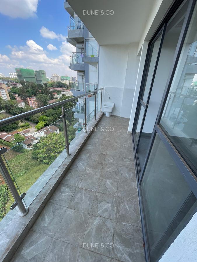 2 Bed Apartment with En Suite in Riverside - 5