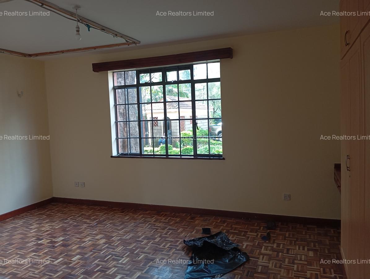3 Bed Apartment with En Suite at Kaptei Garden - 8