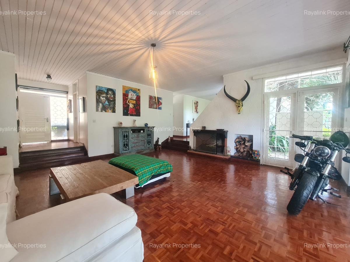 4 Bed House with En Suite at Loresho - 8
