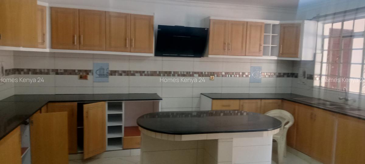 5 Bed House in Runda - 7