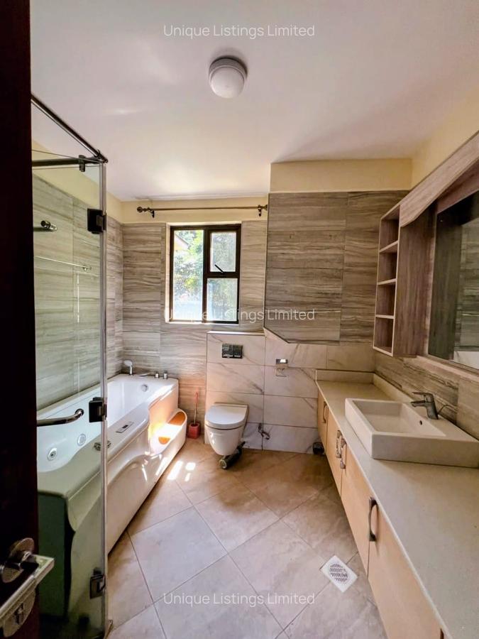 5 Bed Townhouse with En Suite in Lavington - 5