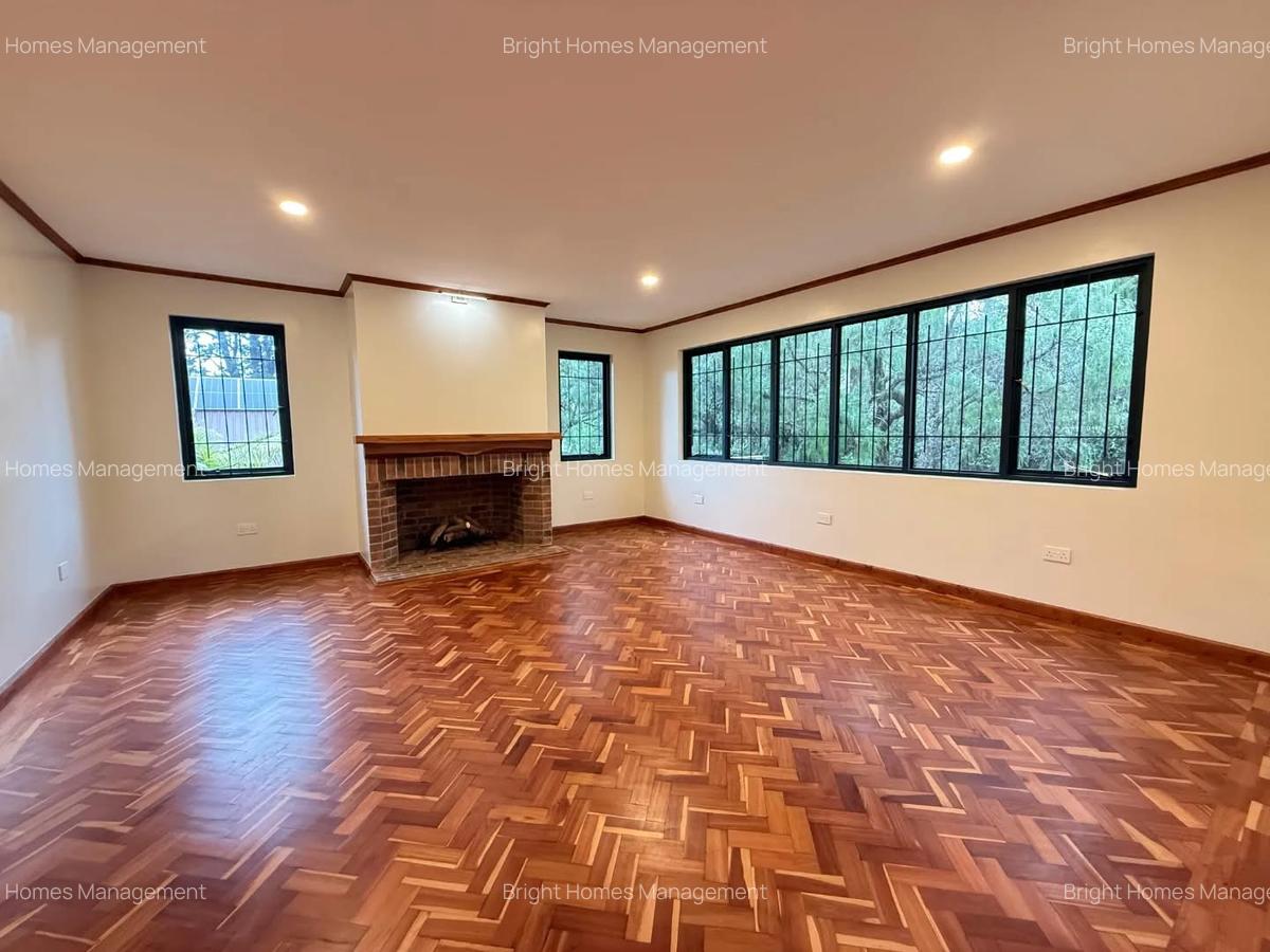 4 Bed Townhouse with En Suite in Lavington - 10
