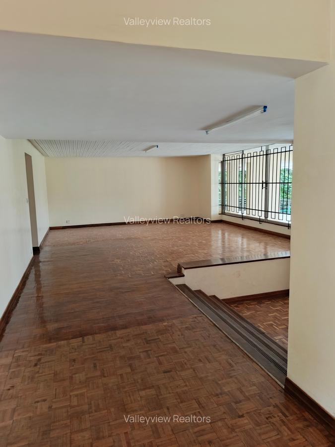 2,120 ft² Office with Service Charge Included at Lavington - 2