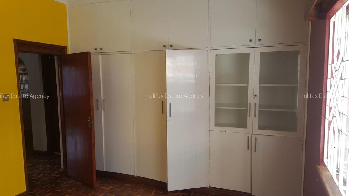1,550 ft² Office with Parking at Argwings Kodhek - 4