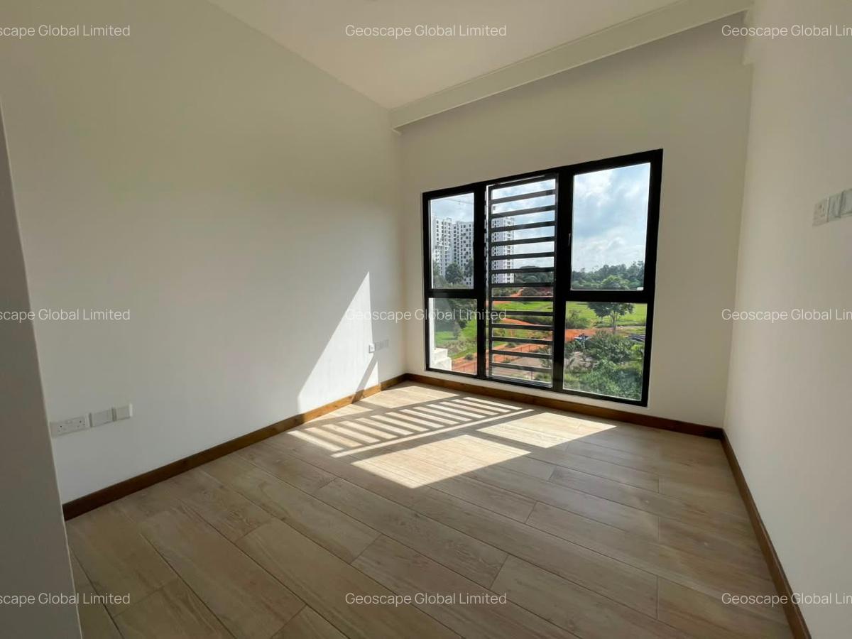 2 Bed Apartment with En Suite in Rosslyn - 2
