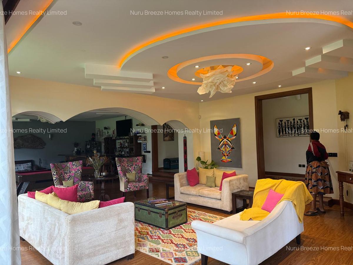 5 Bed Townhouse with En Suite in Spring Valley - 2