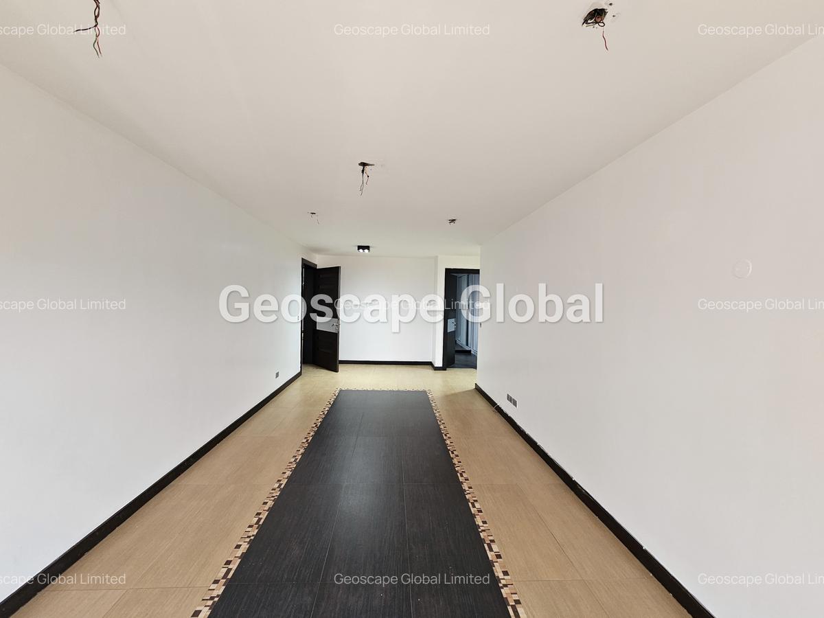 3 Bed Apartment with En Suite in Riverside - 11