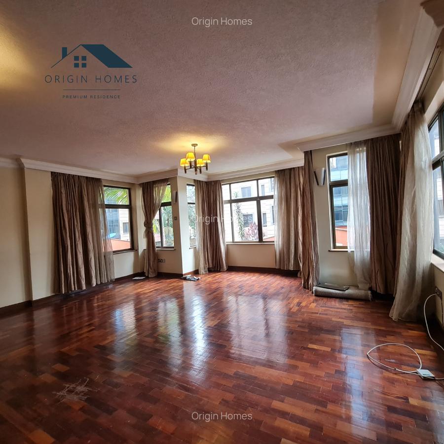 1 Bed Apartment with En Suite at Kilimani - 5
