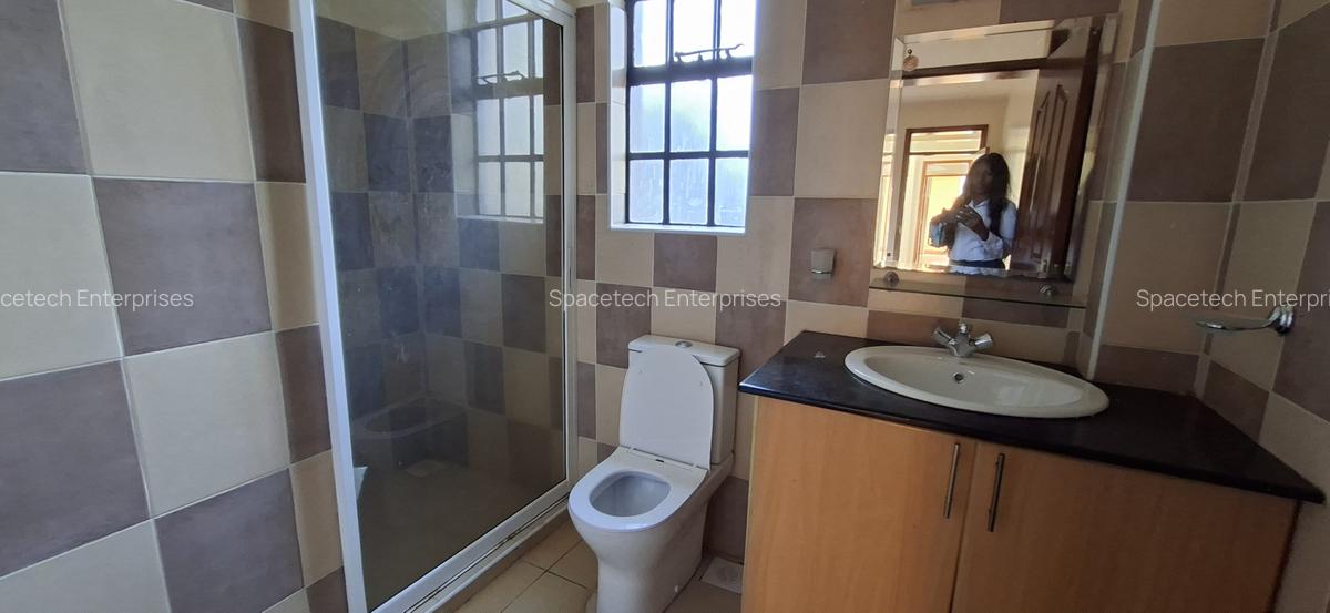 4 Bed Townhouse with En Suite in Runda - 6