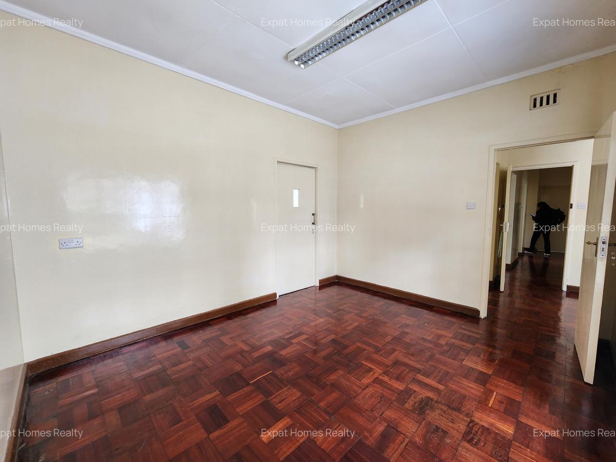 Commercial Property with Parking in Kilimani - 15