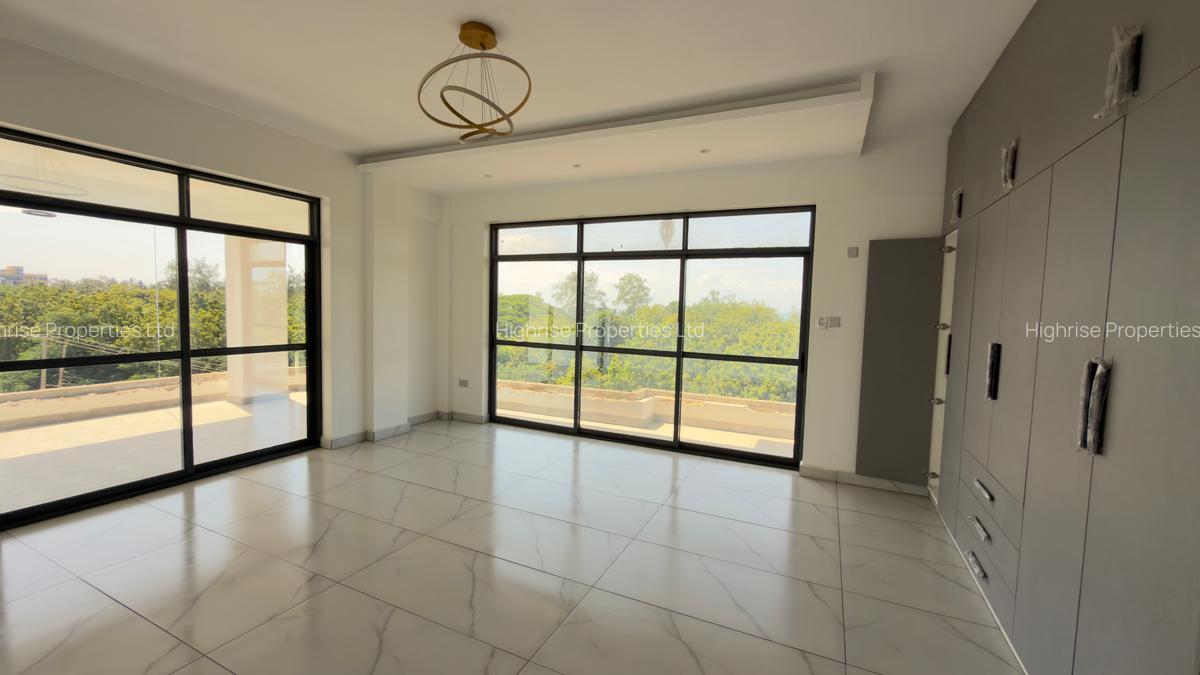 1 Bed Apartment with Swimming Pool in Nyali Area - 12