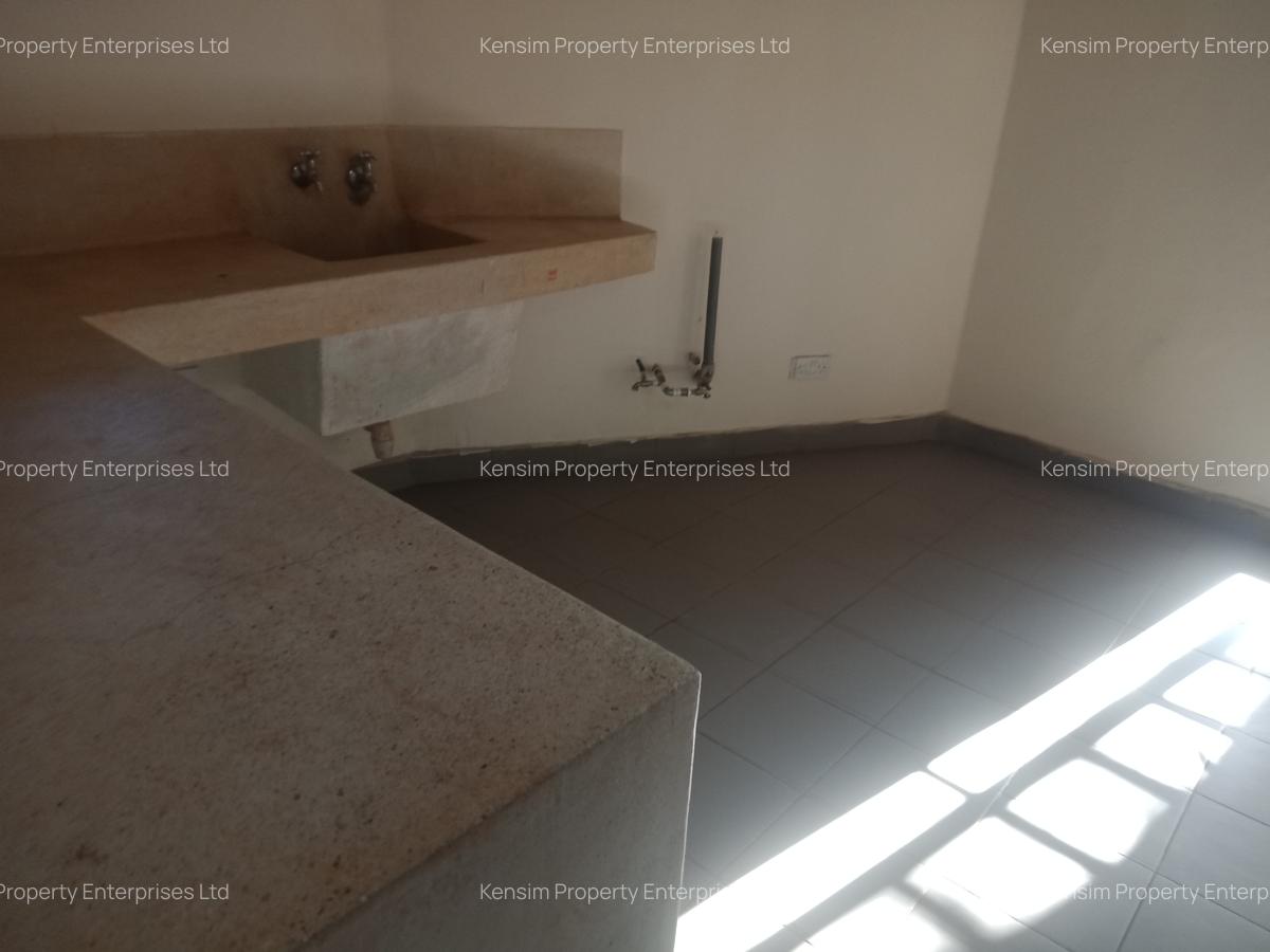 5 Bed Townhouse with En Suite in Kitisuru - 8