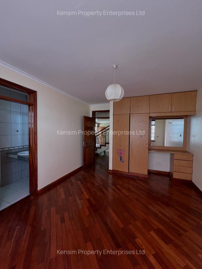 4 Bed Townhouse with En Suite in Lavington - 8