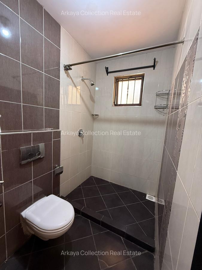 5 Bed House with En Suite in Runda - 7