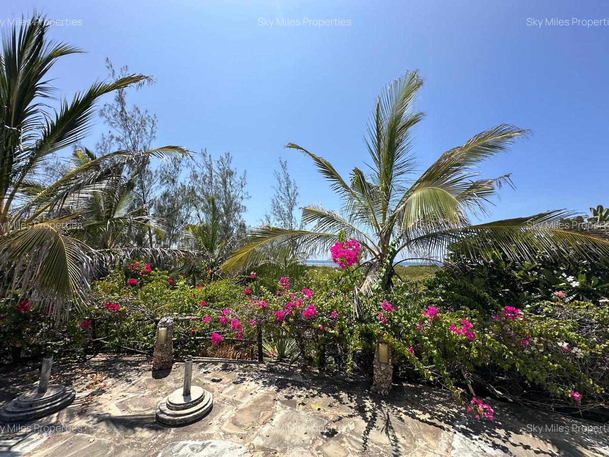 4 Bed Villa with En Suite at Watamu - 9