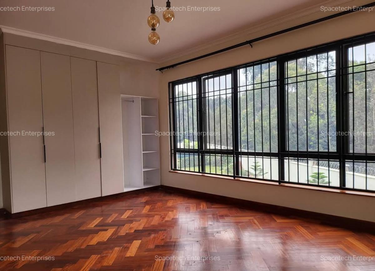 5 Bed House with En Suite in Loresho - 18
