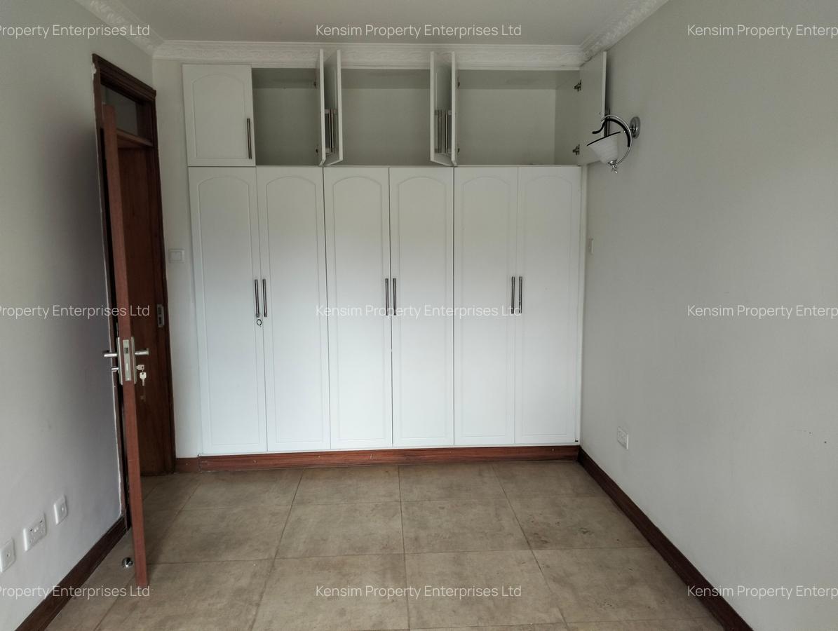 4 Bed Townhouse with En Suite in Lavington - 16