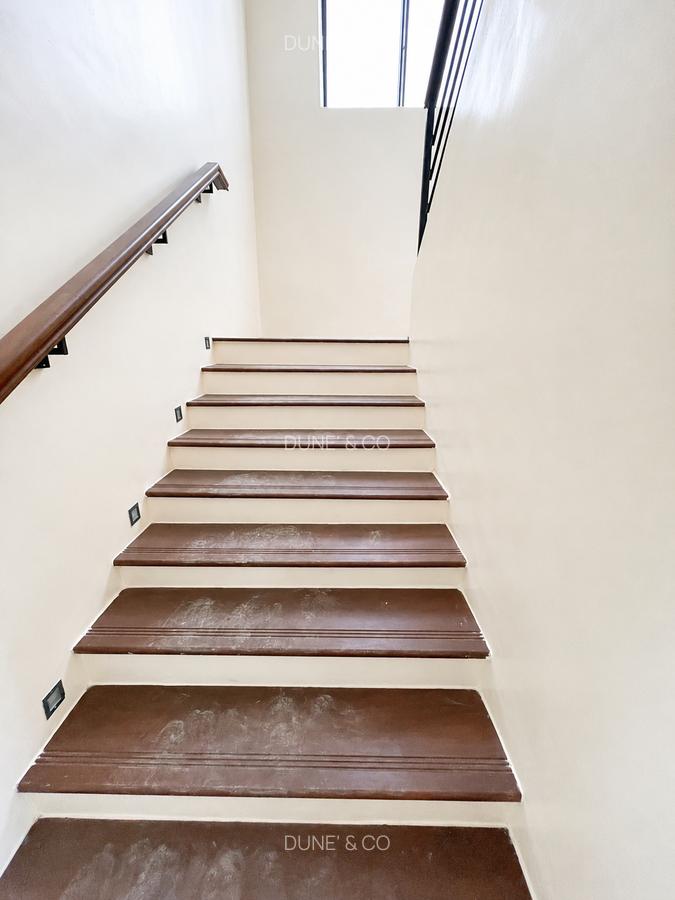 4 Bed Apartment with En Suite in Westlands Area - 5