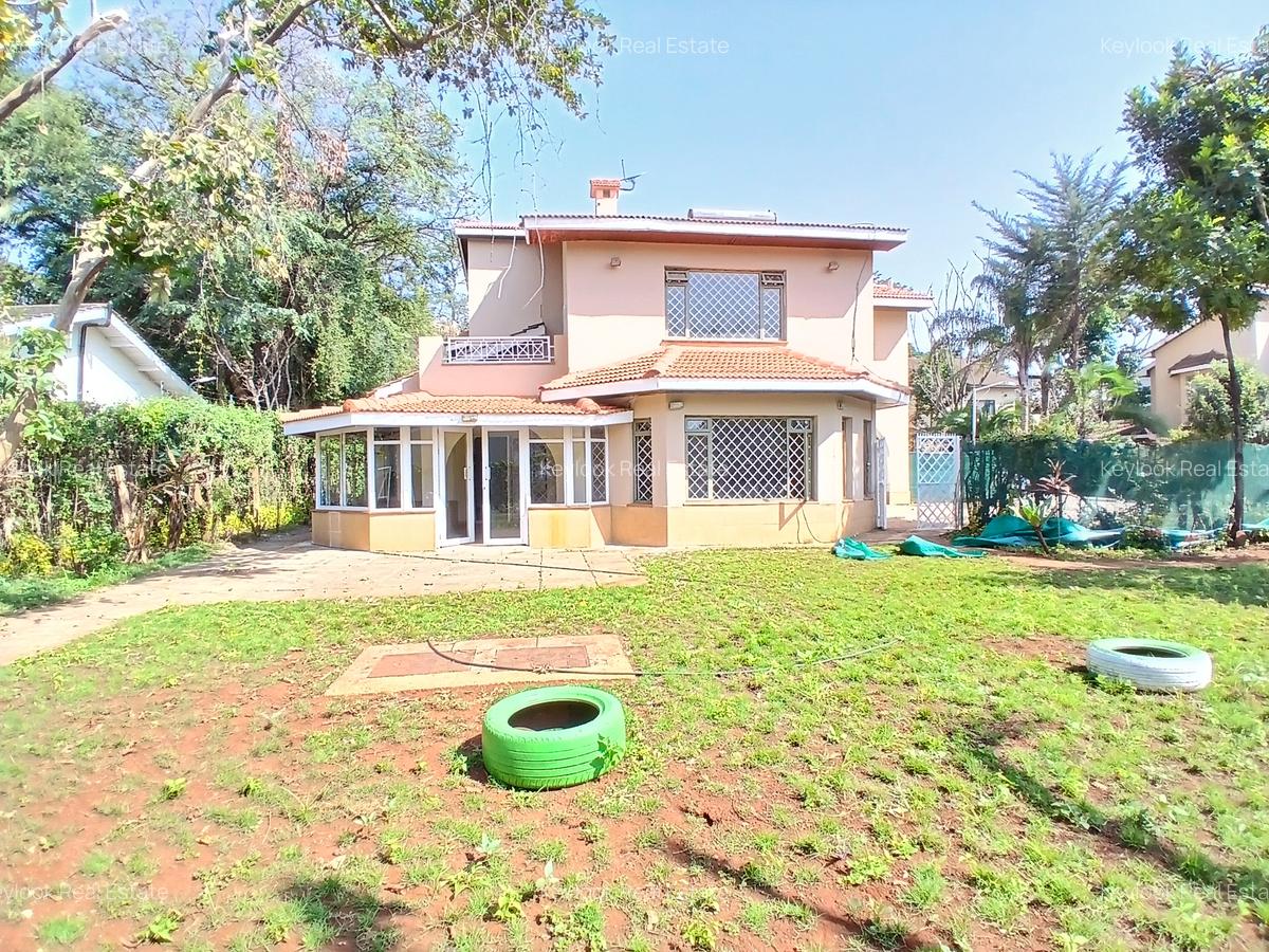 4 Bed Townhouse with En Suite at Lavington Green - 4