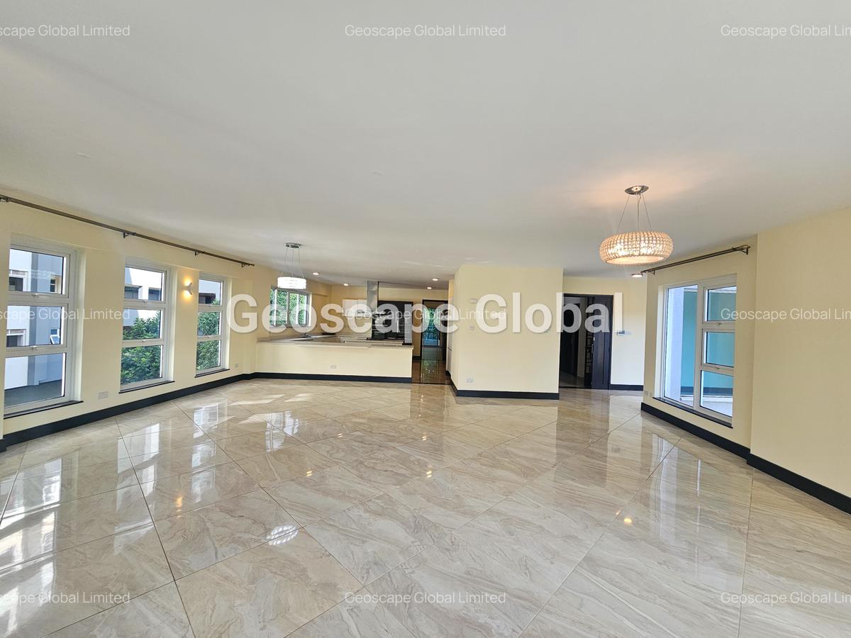 5 Bed Apartment with En Suite in Spring Valley - 13