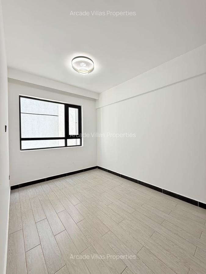 2 Bed Apartment with En Suite in Lavington - 9