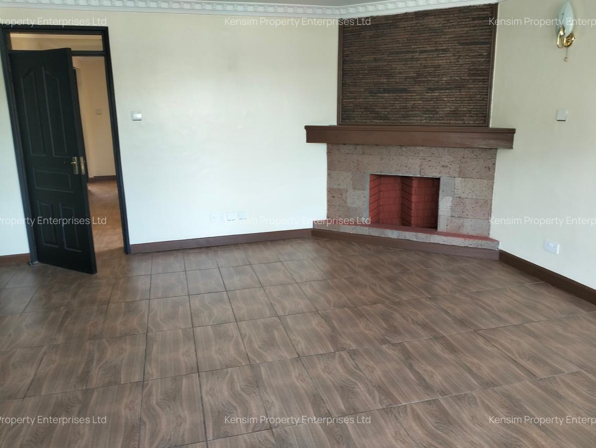 5 Bed Townhouse with En Suite in Lavington - 12