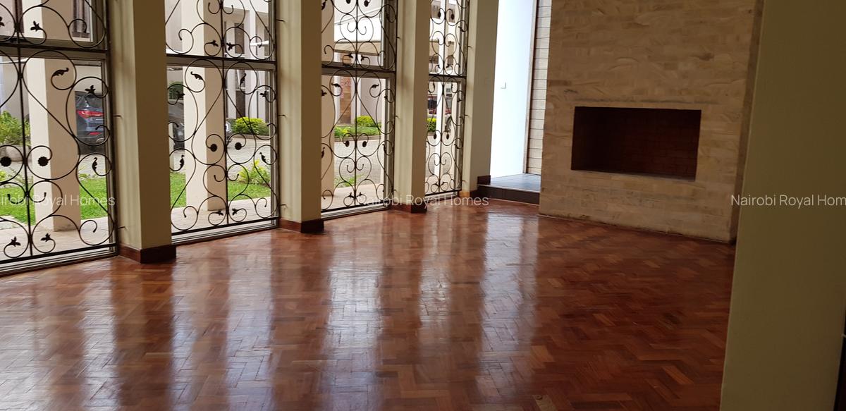 5 Bed Townhouse with En Suite at Lavington Road 66 - 17