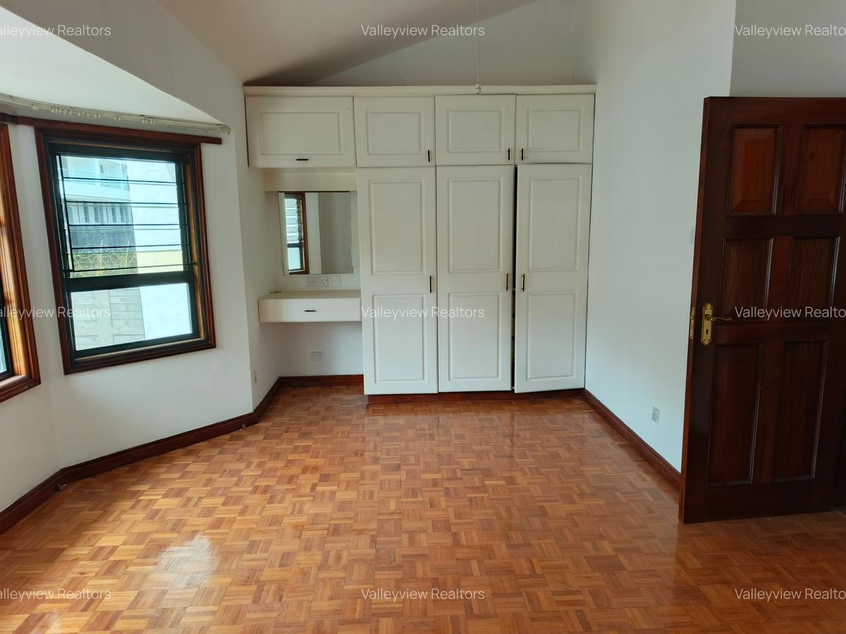 2 Bed Townhouse with En Suite at Kileleshwa - 18
