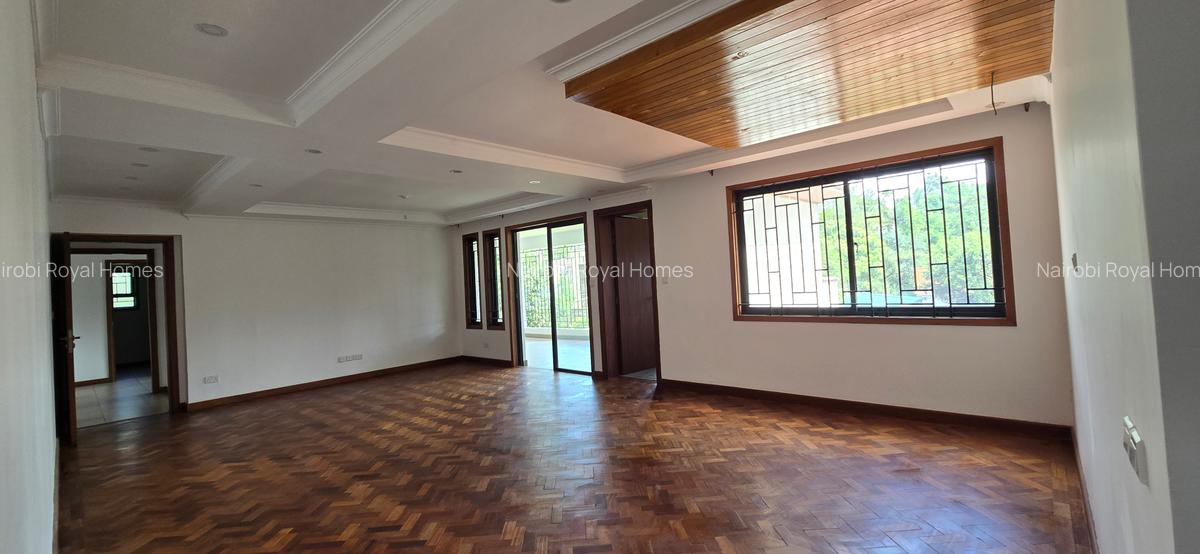 6 Bed Townhouse with En Suite at Lavington Green - 11