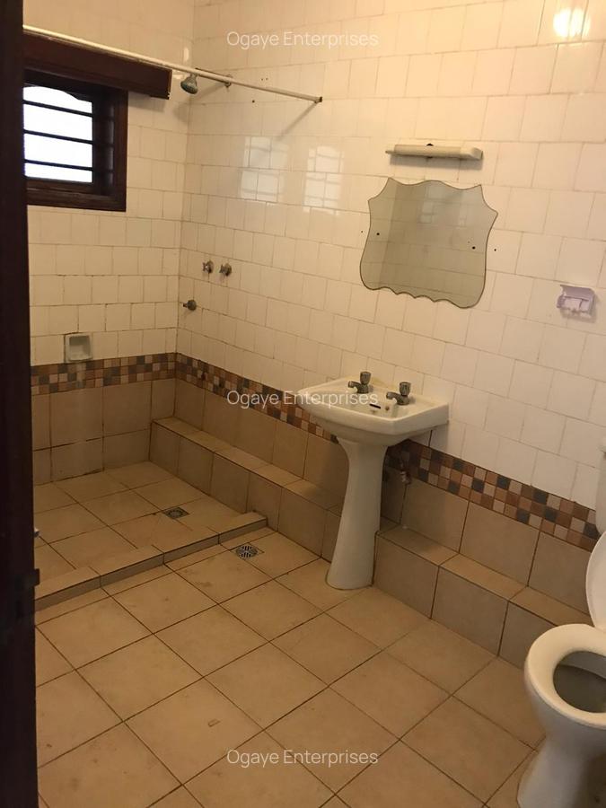 3 Bed Apartment with En Suite at Nyali - 12